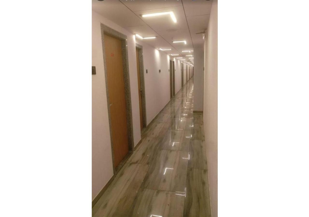 Shree Murlidhar Guest House Surat Zewnętrze zdjęcie